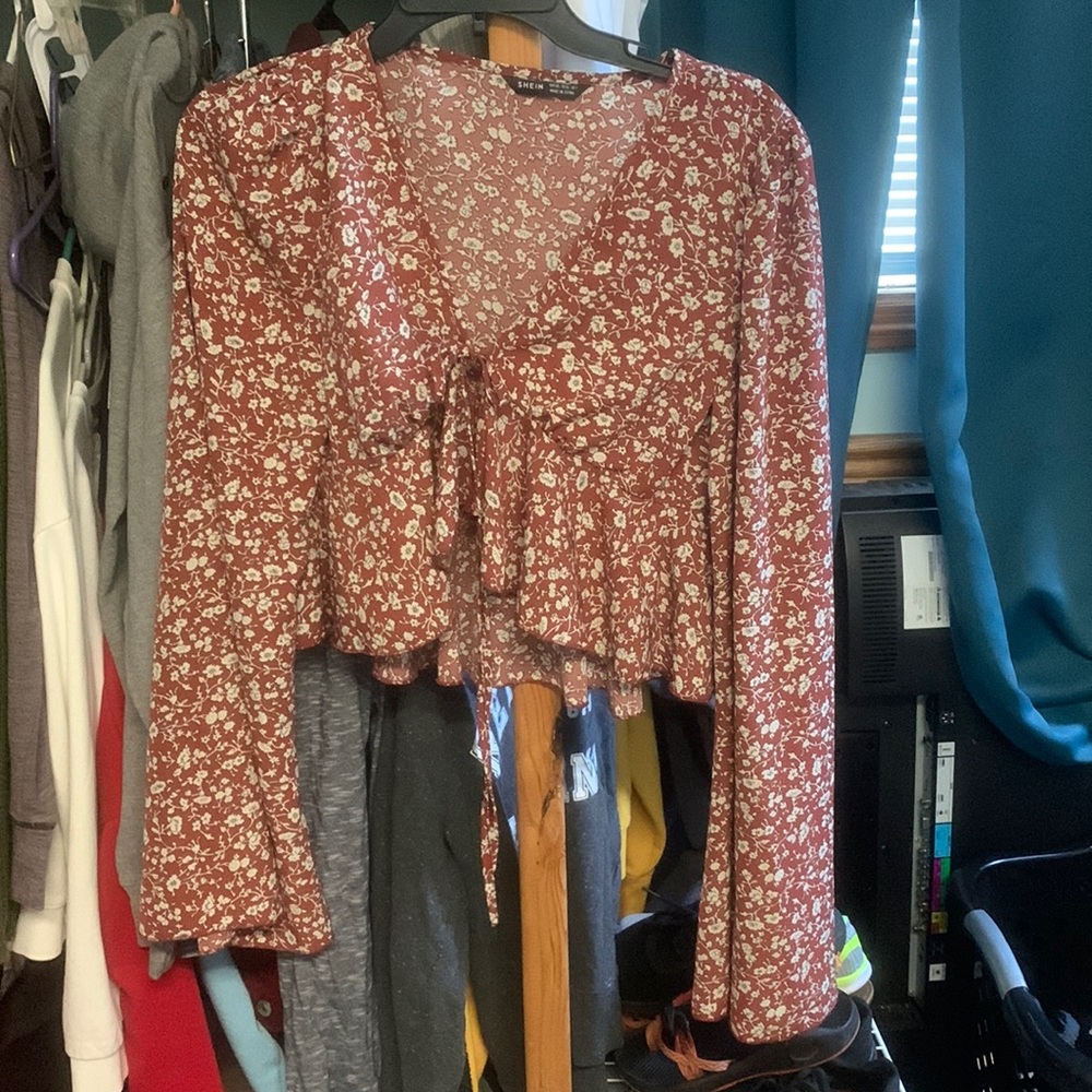 Bell sleeve crop top